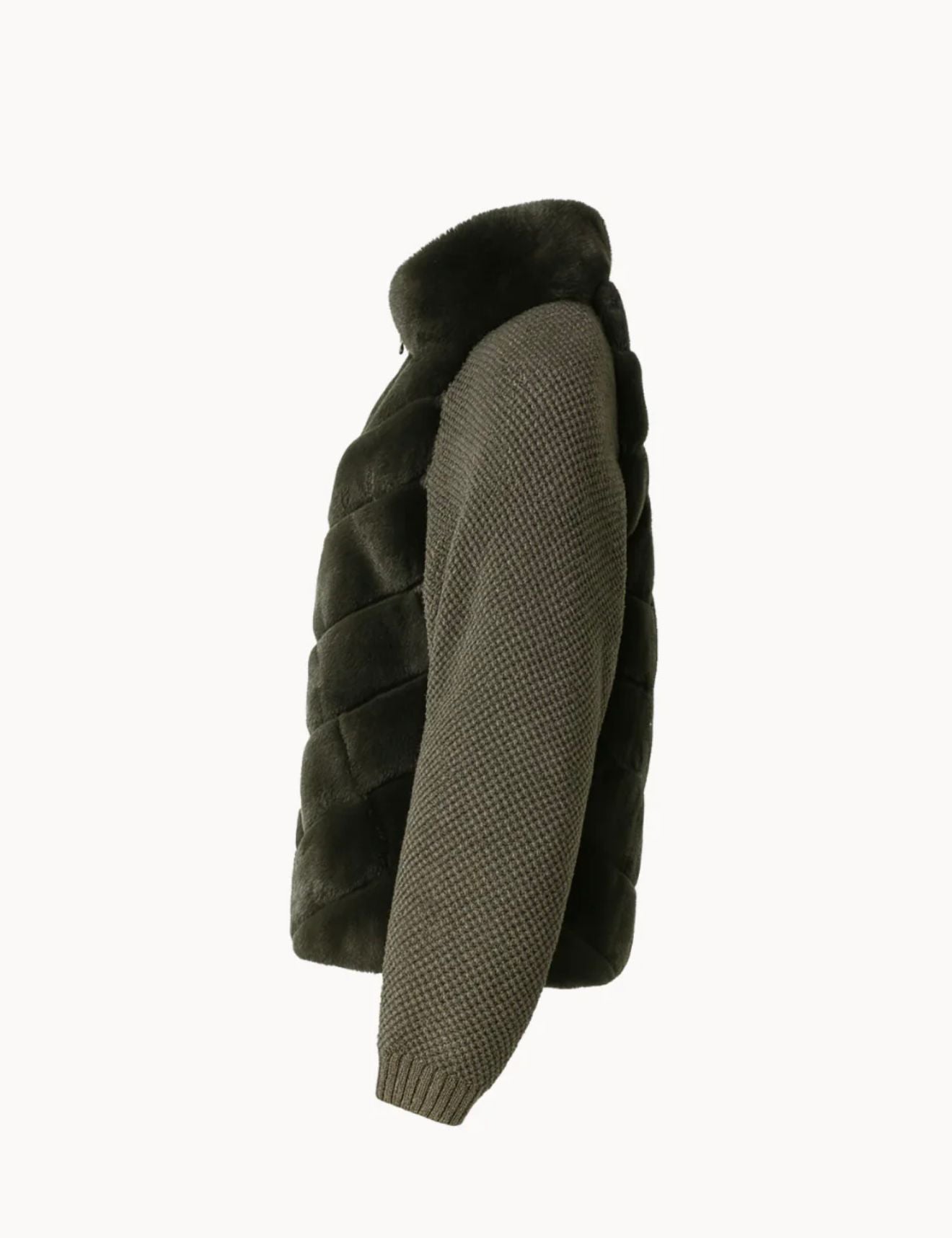 Arctic Velvet – Luxus Fell-Strickjacke 2025