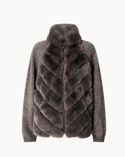 Arctic Velvet – Luxus Fell-Strickjacke 2025